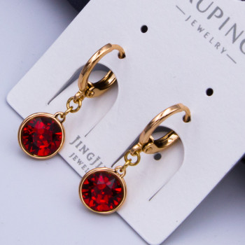 Сережки Xuping№750В d-7мм SWAROVSKI червоного кольору на круглому замку оптом купити сережки xuping 18К від виробника